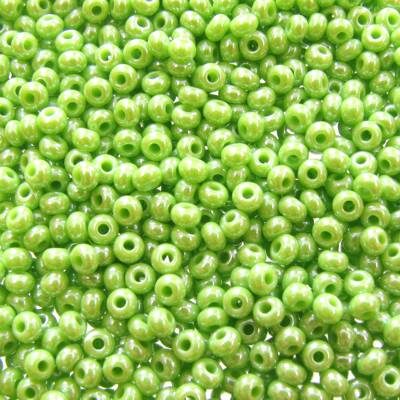 pērlītes N9 blāvi zaļas pārklātas "Pale Green lustered" (25g) Čehija - j1211