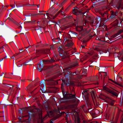 pērlītes plakanas kantainas 5/3.5mm t.sarkanas caurspīdīgas "Siam Ruby" (25g) Čehija - j1245