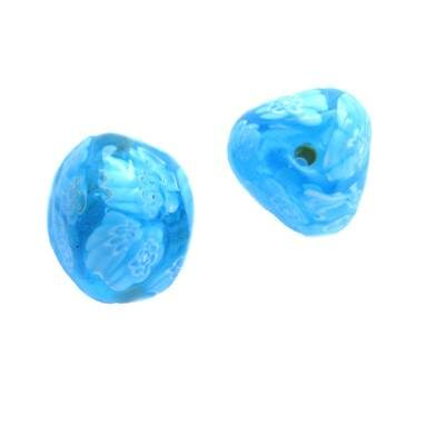 -40% pērle trīsstūris 15x15mm ar puķēm (Indija) zila - b280-327